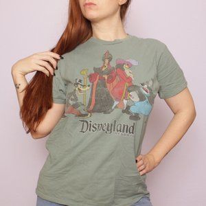 ᴅɪsɴᴇʏʟᴀɴᴅ ʀᴇsᴏʀᴛ ᴛᴇᴇ